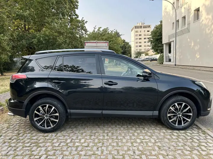 Toyota Rav4 2016 photo 3