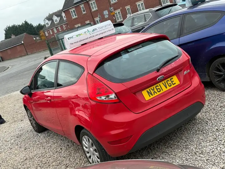 Ford Fiesta 2011 photo 4
