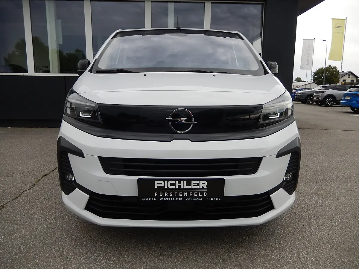 Opel Zafira 2026 photo 2