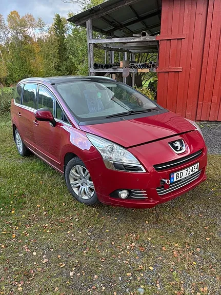 Peugeot 5008 2011 photo 2