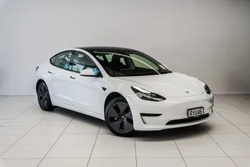 Tesla Model 3 2022 photo 2
