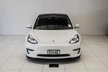Tesla Model 3 2022 photo 3