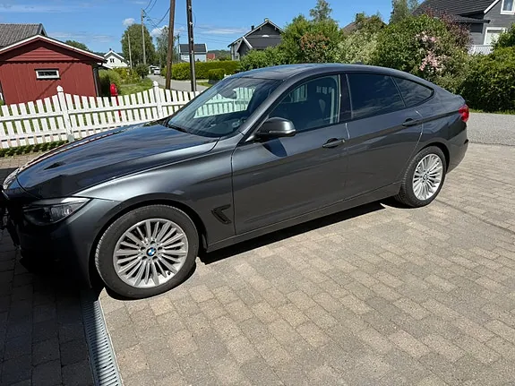 BMW 320Xd 2013 photo 2