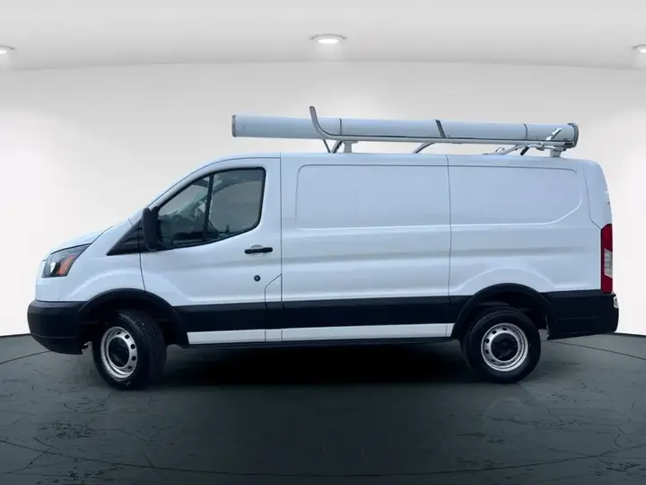 Ford Transit 2019 photo 3