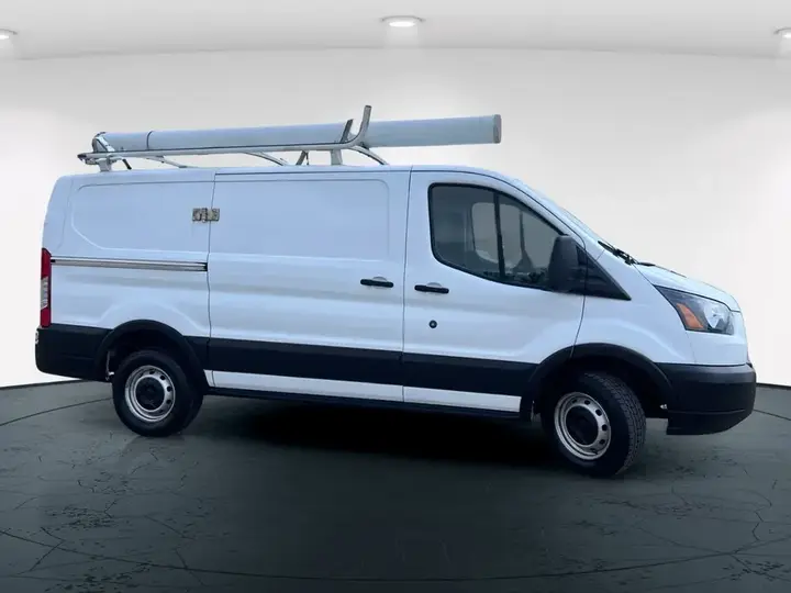 Ford Transit 2019 photo 2
