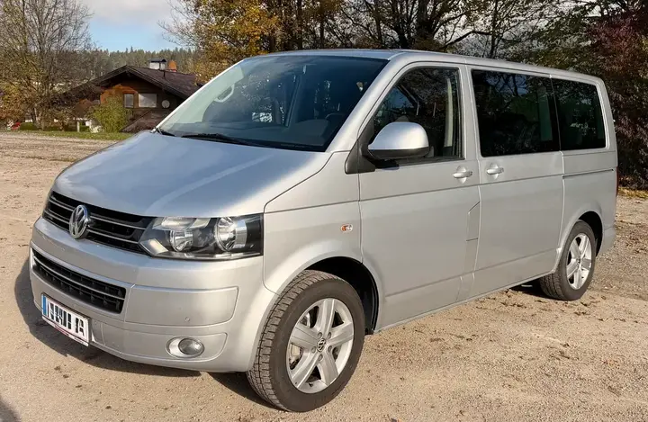 Volkswagen T5 2011 photo 3