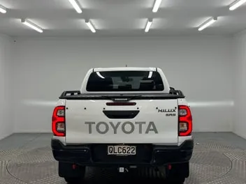 Toyota Hilux 2024 photo 5