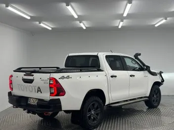 Toyota Hilux 2024 photo 4