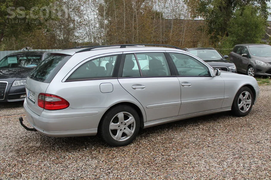 Mercedes-Benz E200 2008 photo 4