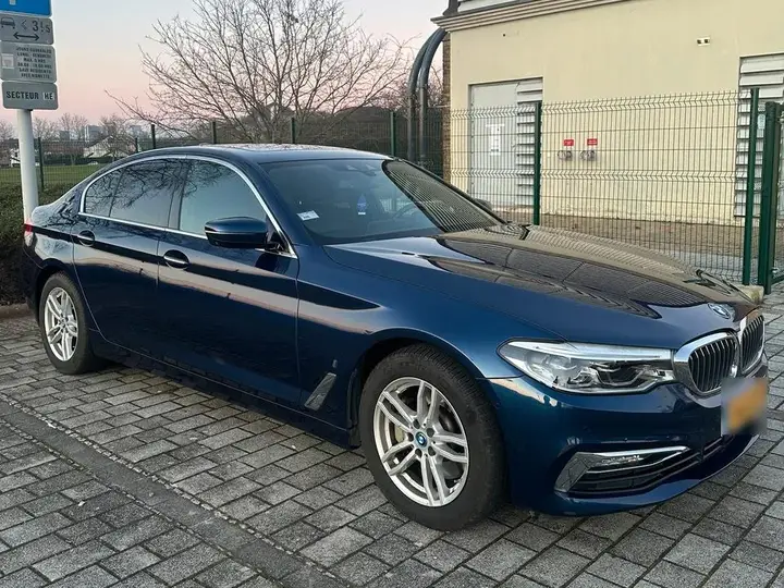 BMW 530E