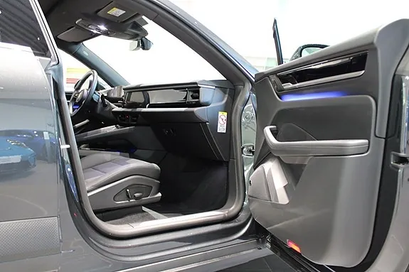 Porsche Macan 2025 photo 5
