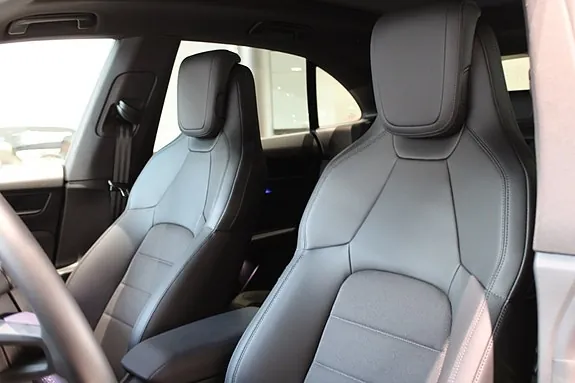 Porsche Macan 2025 photo 4