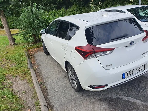 Toyota Auris 2016 photo 5