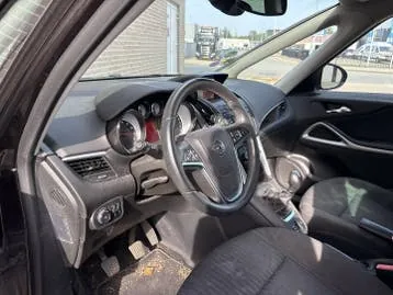 Opel Zafira 2012 photo 3
