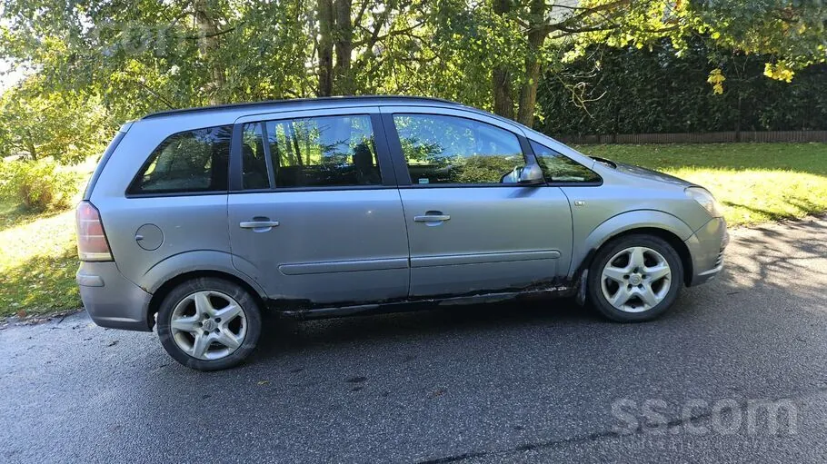Opel Zafira 2007 photo 4