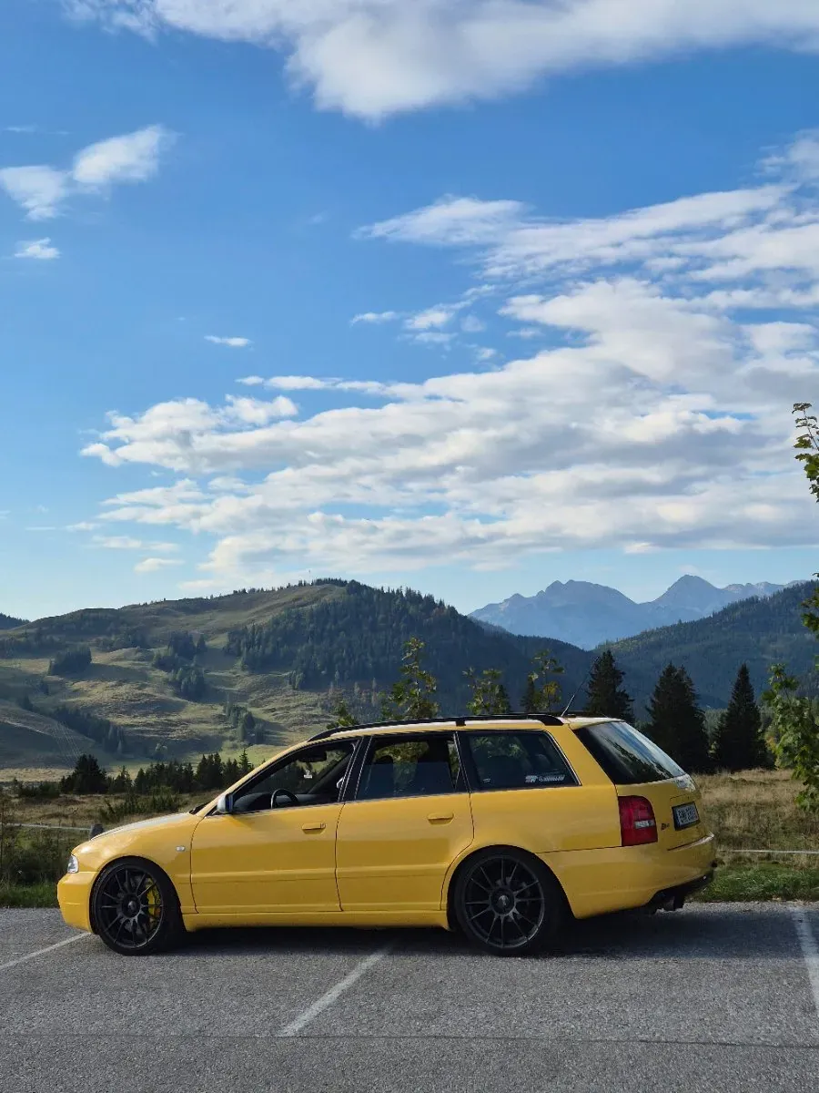 Audi A4 1999 photo 2