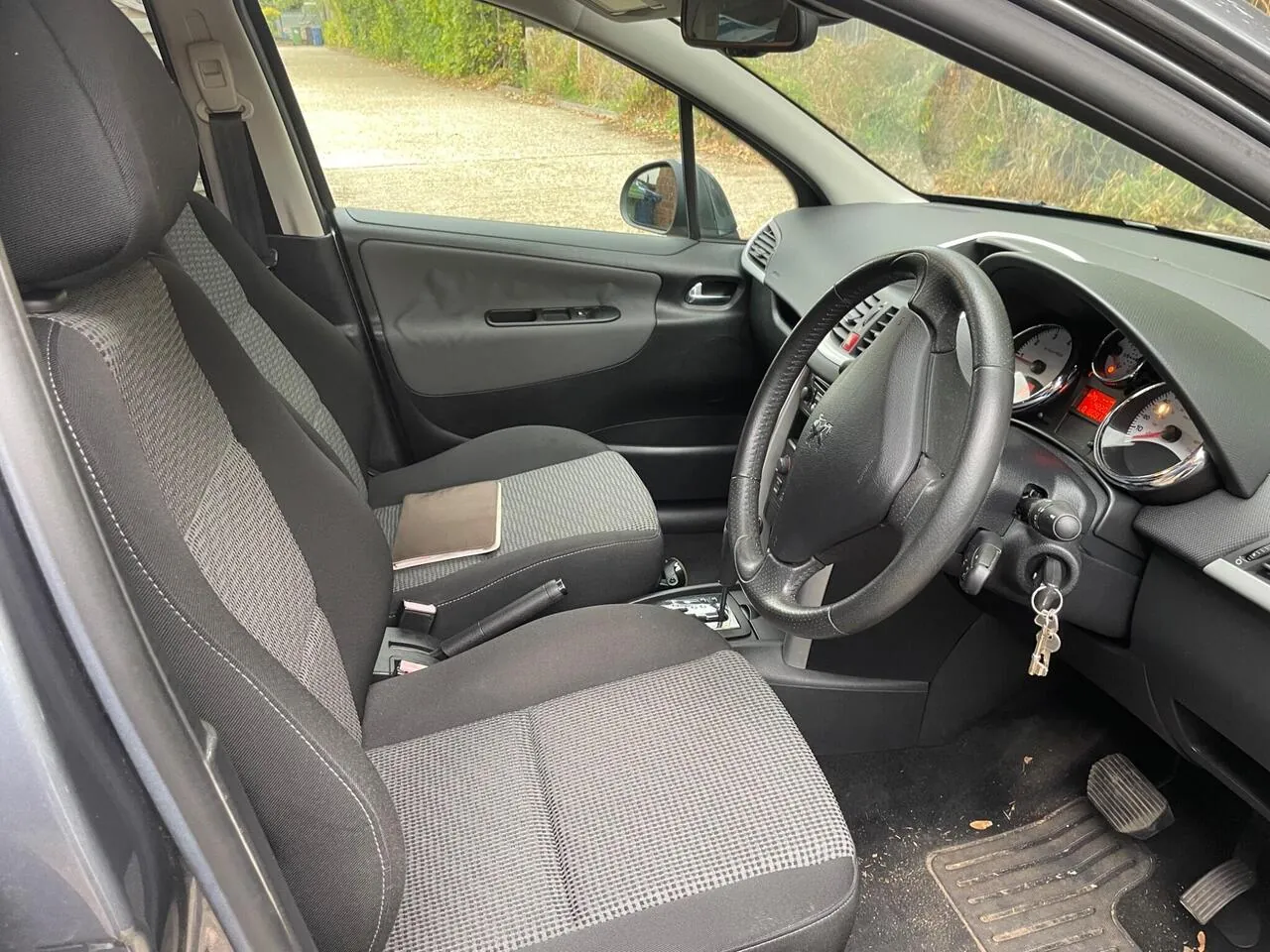 Peugeot 207 2009 photo 5