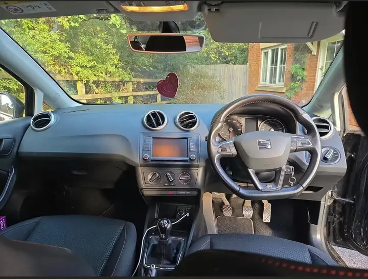 Seat Ibiza 2017 photo 2