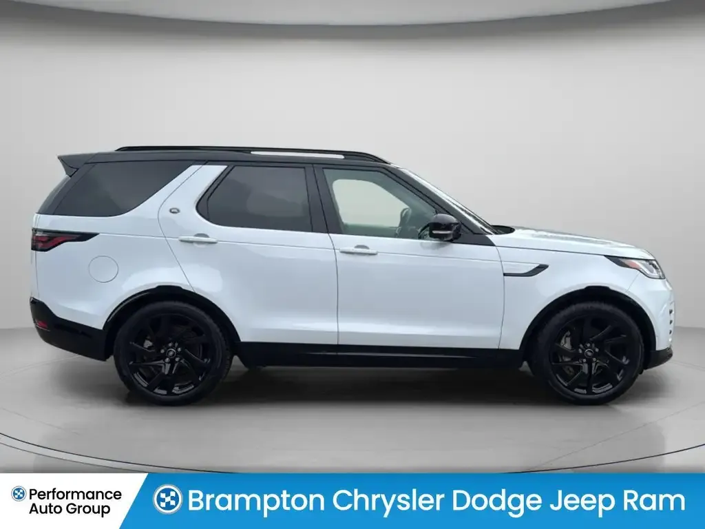 Land Rover Discovery 2023 photo 4
