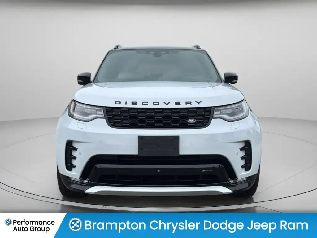 Land Rover Discovery 2023 photo 2