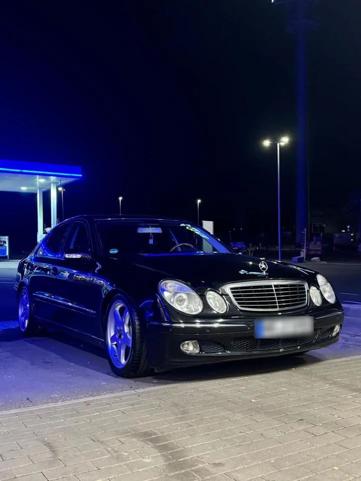 Mercedes-Benz E500