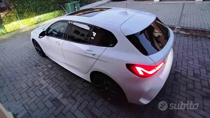 BMW 1 Series 2023 photo 5