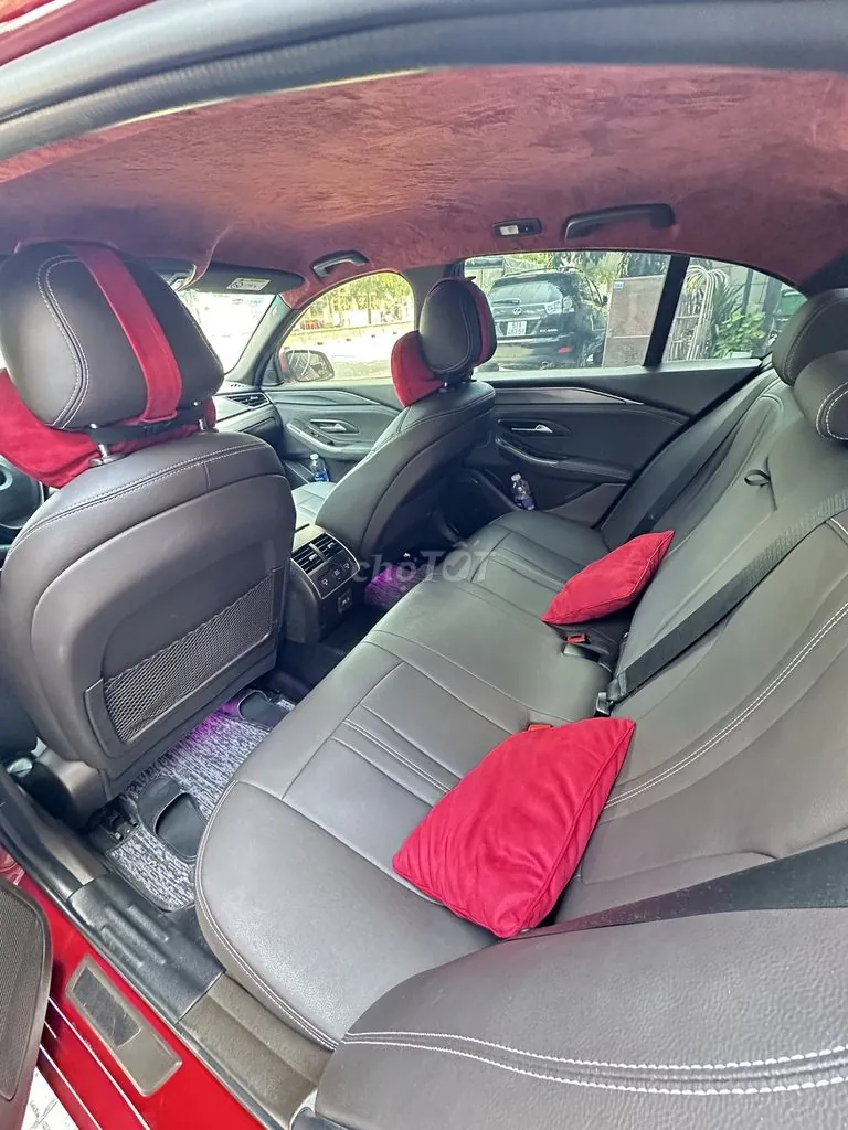 Vinfast Lux A2.0 2019 photo 2