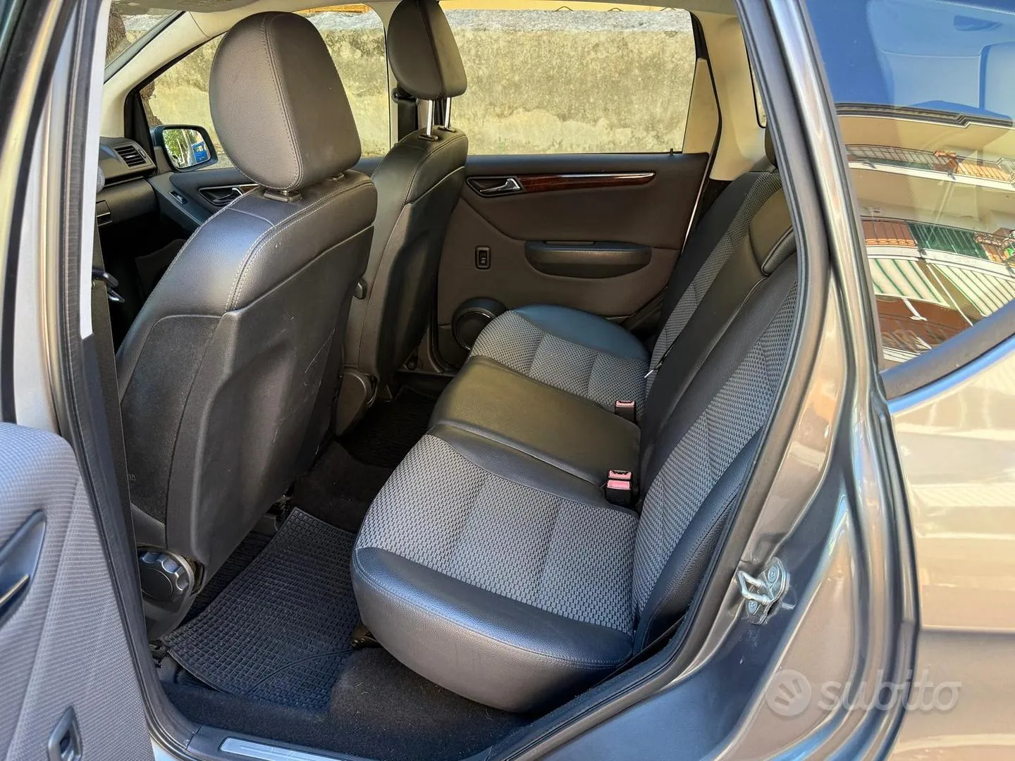 Mercedes-Benz A-Class 2009 photo 5