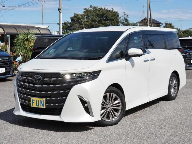 Toyota Alphard 2023 photo 4