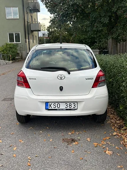 Toyota Yaris 2010 photo 3