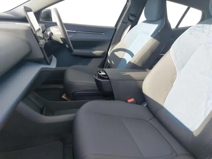Volvo Ex30 2026 photo 5