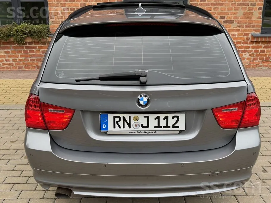 BMW 318 2012 photo 5