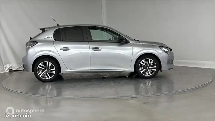 Peugeot 208 2023 photo 4