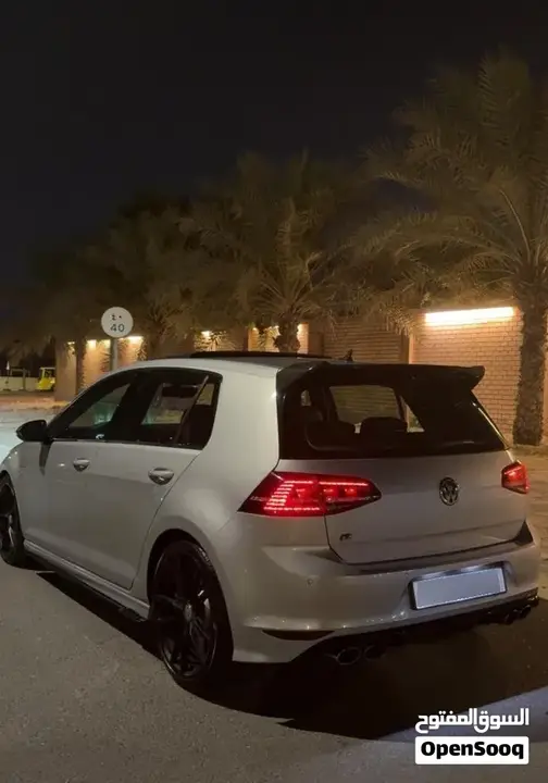 Volkswagen Golf R 2017 photo 2