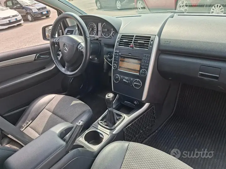 Mercedes-Benz A 180 Cdi Avantgarde 2013 photo 4
