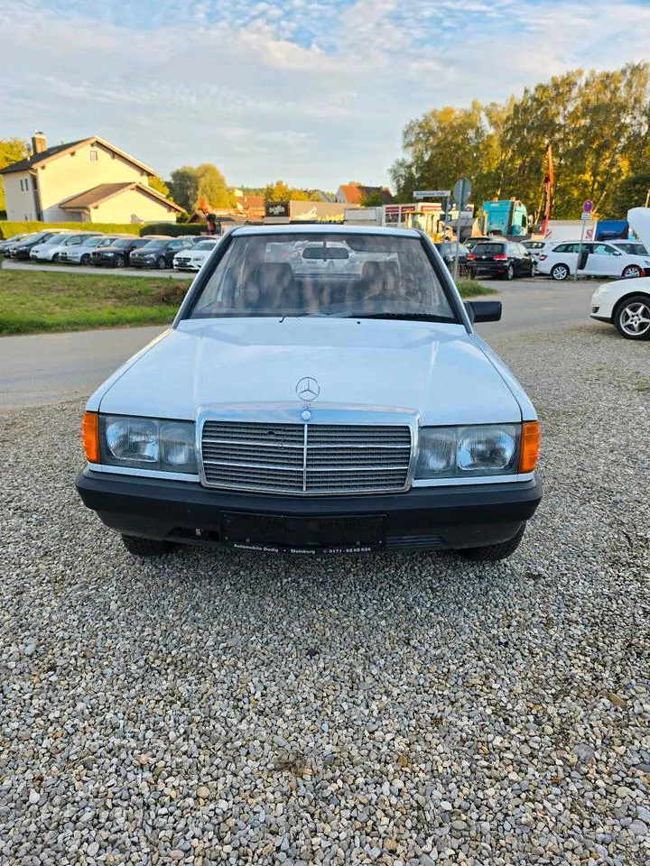 Mercedes-Benz 190D