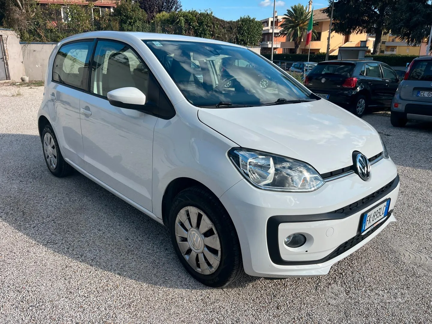 Volkswagen Up