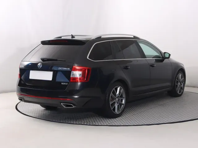 Skoda Octavia Combi 2015 photo 4