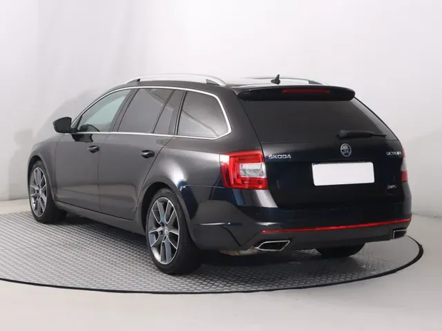 Skoda Octavia Combi 2015 photo 3