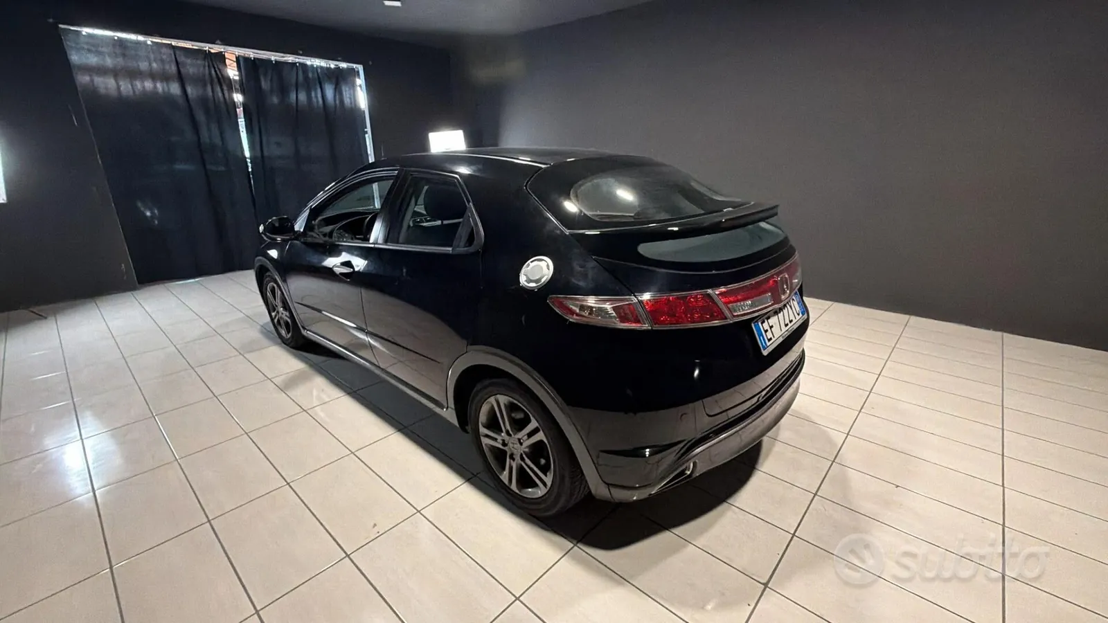 Honda Civic 2011 photo 4