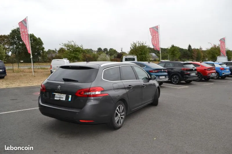 Peugeot 308 2018 photo 5