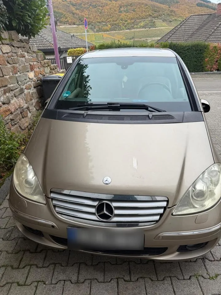Mercedes-Benz A 200
