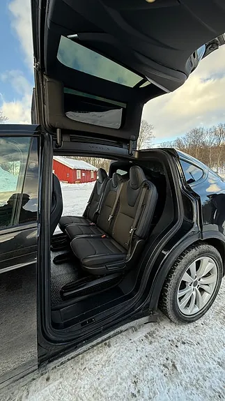 Tesla Model X 2017 photo 4