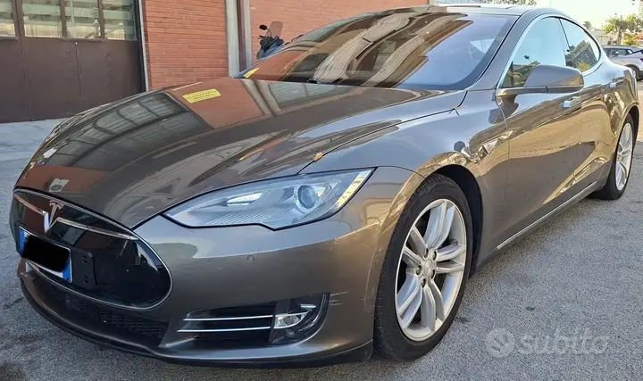 Tesla Model S 2016 photo 4