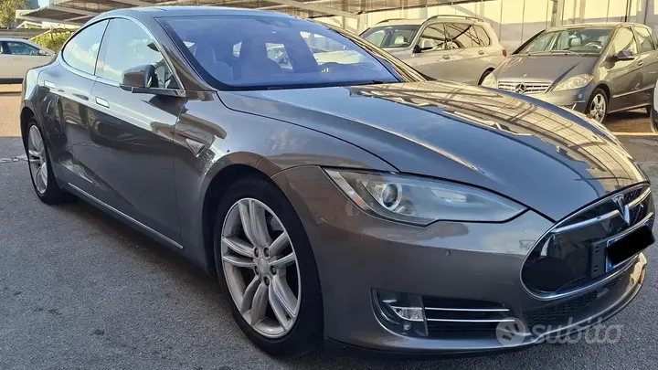 Tesla Model S 2016 photo 2
