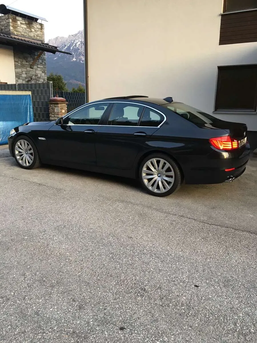 BMW 5 Series 2012 photo 3