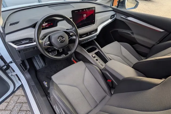 Skoda Enyaq 2022 photo 3
