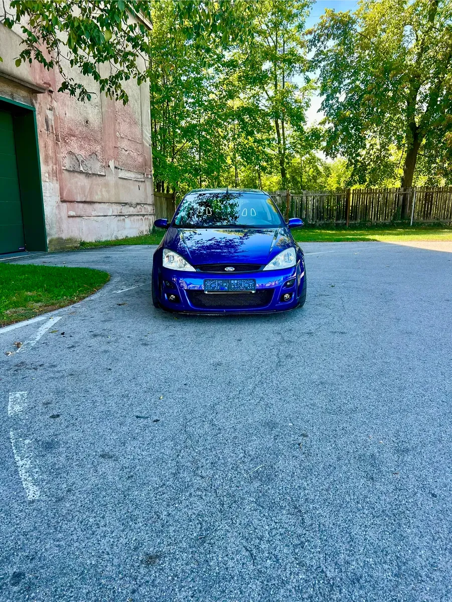 Ford Focus 2004 photo 2