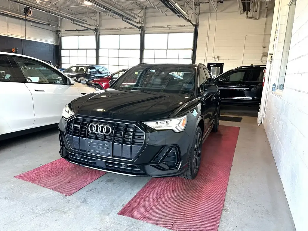 Audi Q3 2023 photo 3