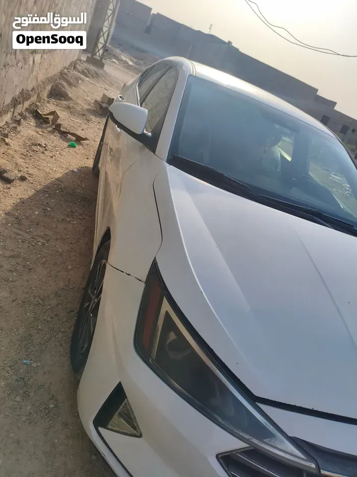 Hyundai Elantra 2019 photo 2